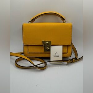 NWOT Etienne Aigner Leah Heritage Women’s Mango Mojito Leather Crossbody Size OS